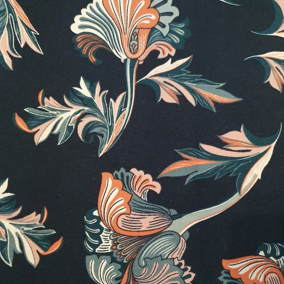 Navy floral stretch pencil skirt from Target size 8 - Picture 2 of 5